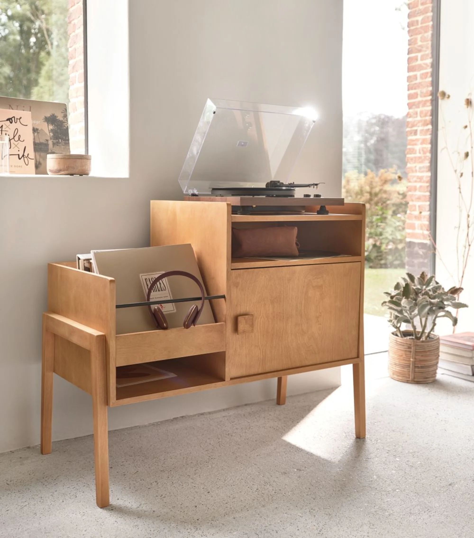 Petit meuble TV, Rangement pour disques vinyles en chêne massif avec portes  à fermeture silencieuse, Rangement pour disques, Buffet, Console avec  étagères, Meuble TV -  France